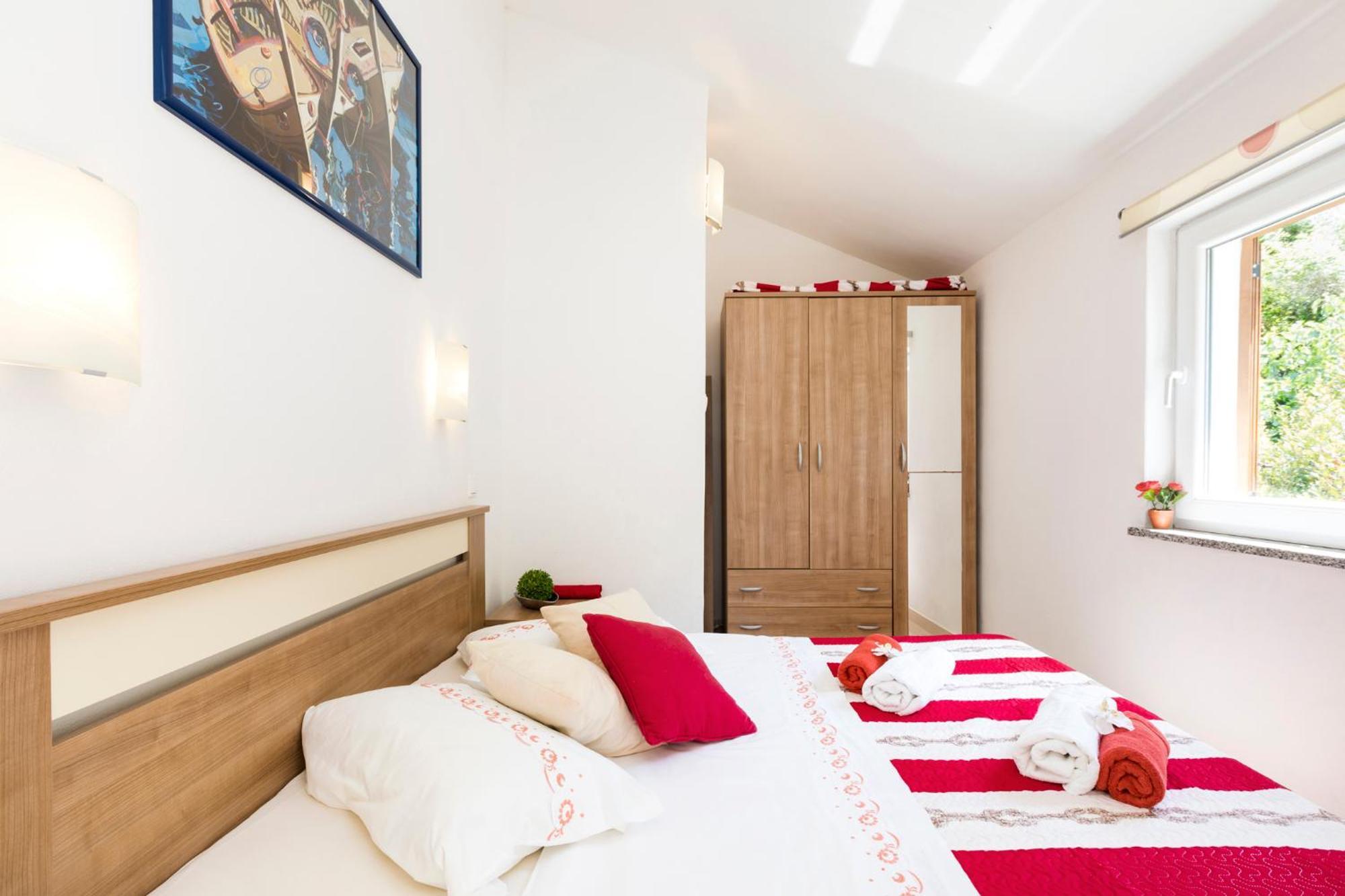 Apartmani I Soba Roberto I Mirjana Валун Екстер'єр фото